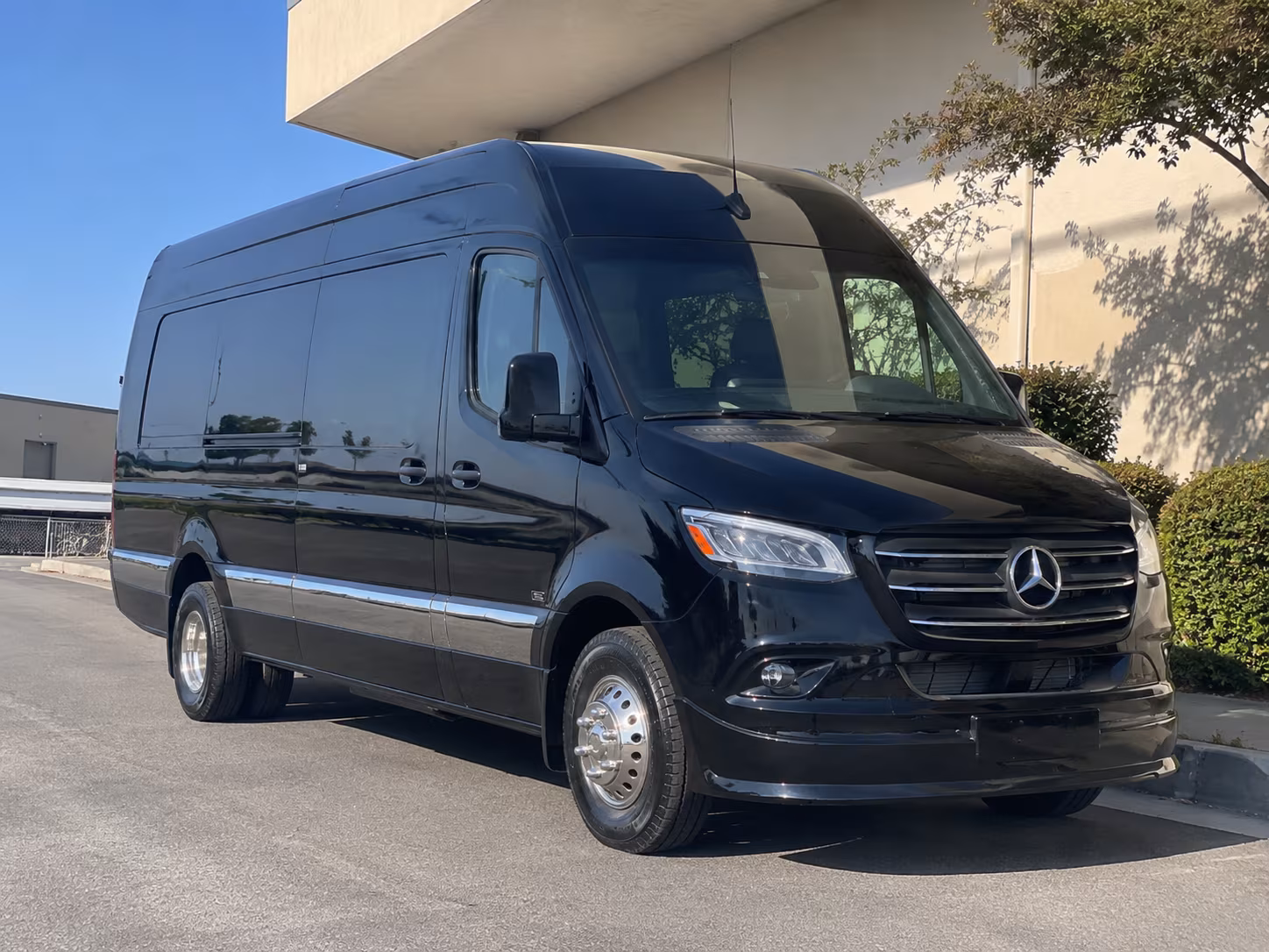 bus rental options for lynn trips
