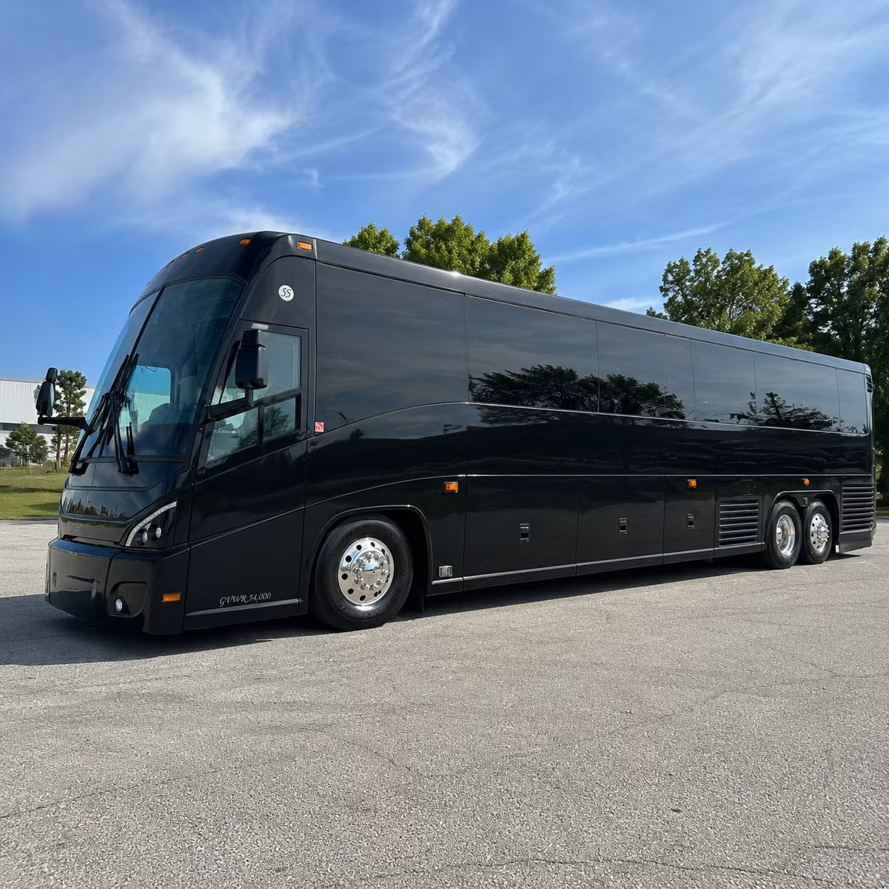 lynn 47 passenger charter bus
