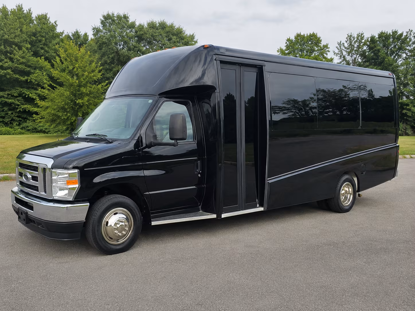 lynn bachelor bachelorette transportation