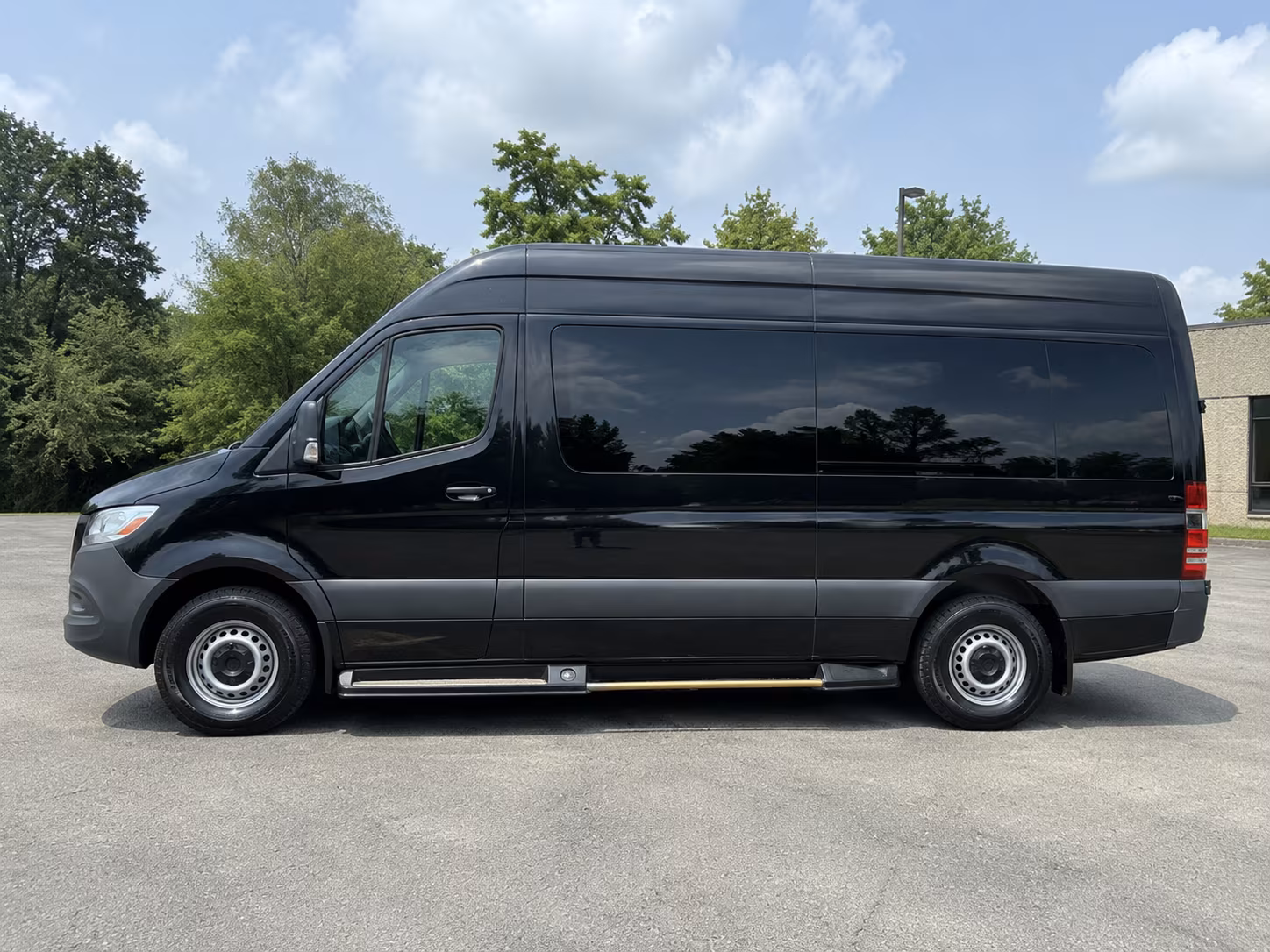 lynn sprinter van with driver