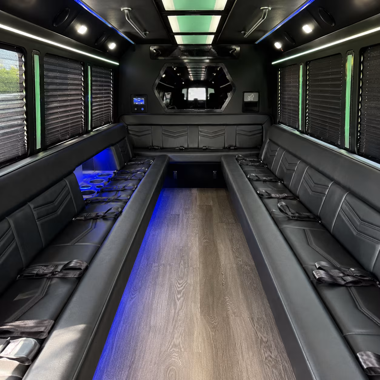 why rent using lynnminibuscompany com